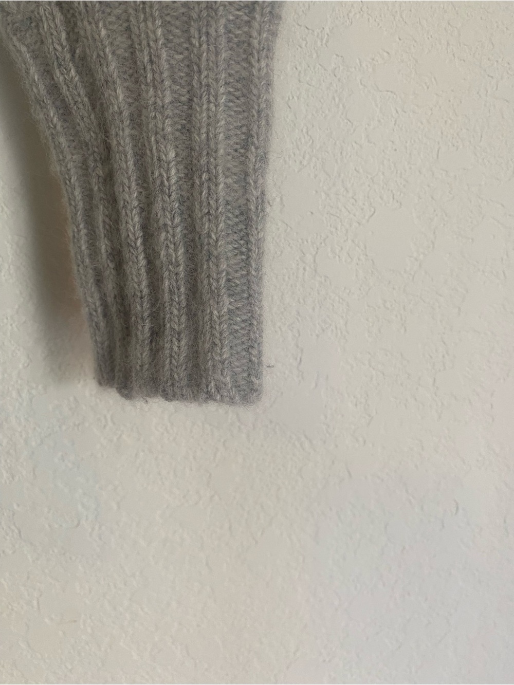 Banana Republic Grey Off-The-Shoulder Cable Knit Sweater - Picture 8 of 14